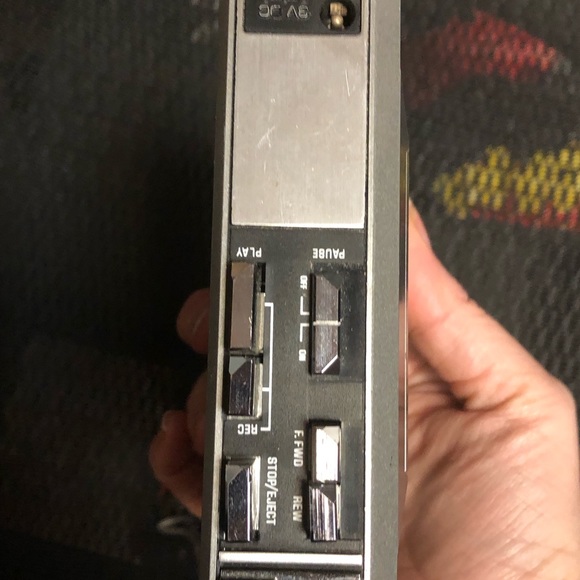 Early 1980s G. E. Cassette Player - 486 $30 or $25 w/offer - Picture 3 of 6